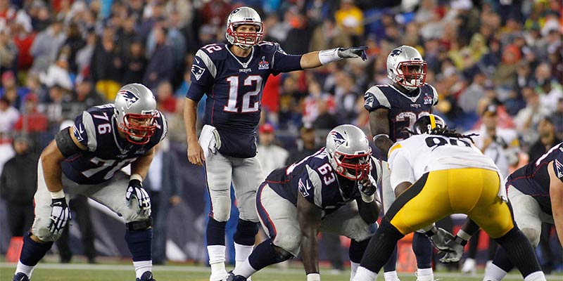 Các cầu thủ bóng bầu dục Mỹ được trang bị đồng phục bảo hộ tốt